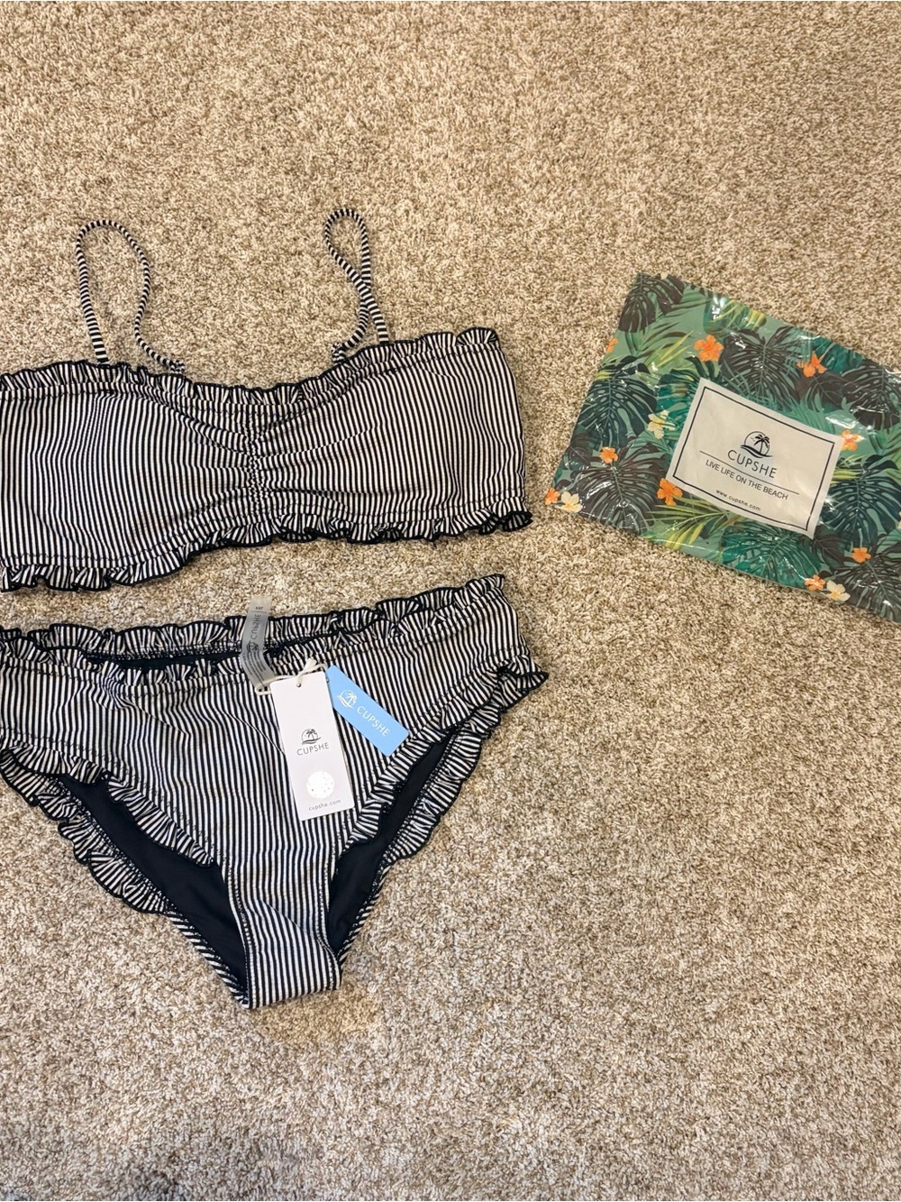 NWT Cupshe XXL Black White Stripe Bikini Ruffle Strapless Top